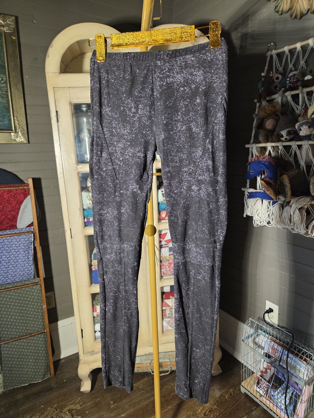 Pink Rose Gray Marble-Print Leggings